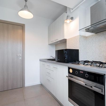 A Home Away - Politehnica Park Букурещ Екстериор снимка