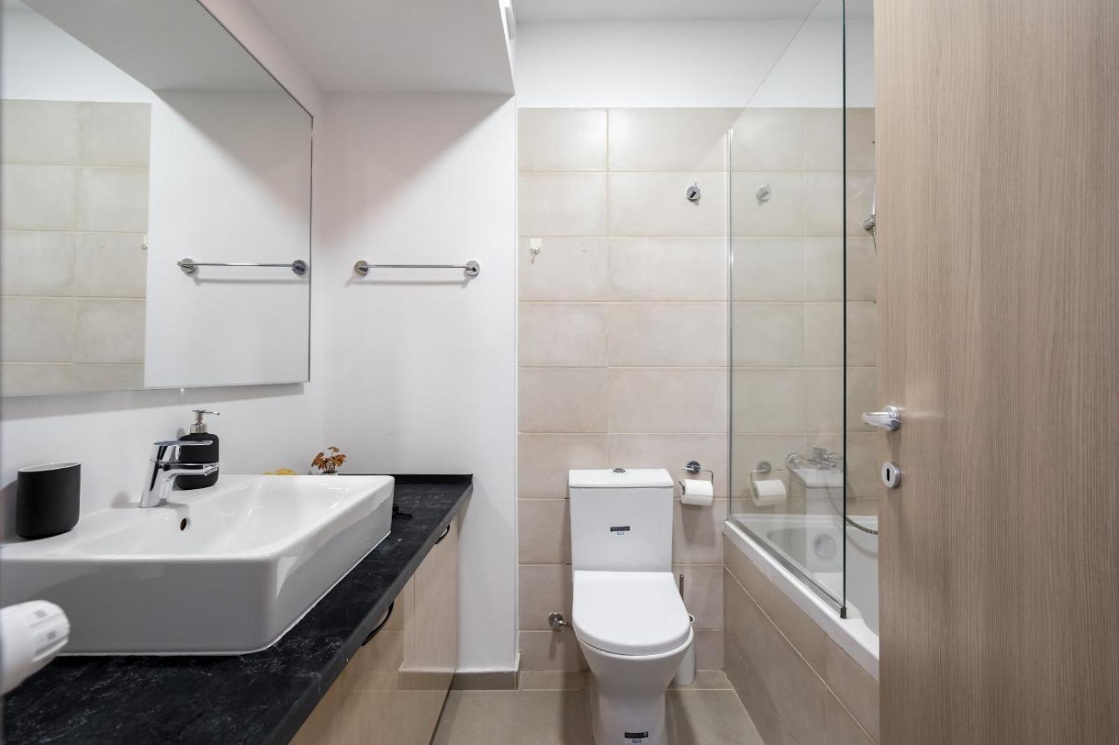 A Home Away - Politehnica Park Букурещ Екстериор снимка